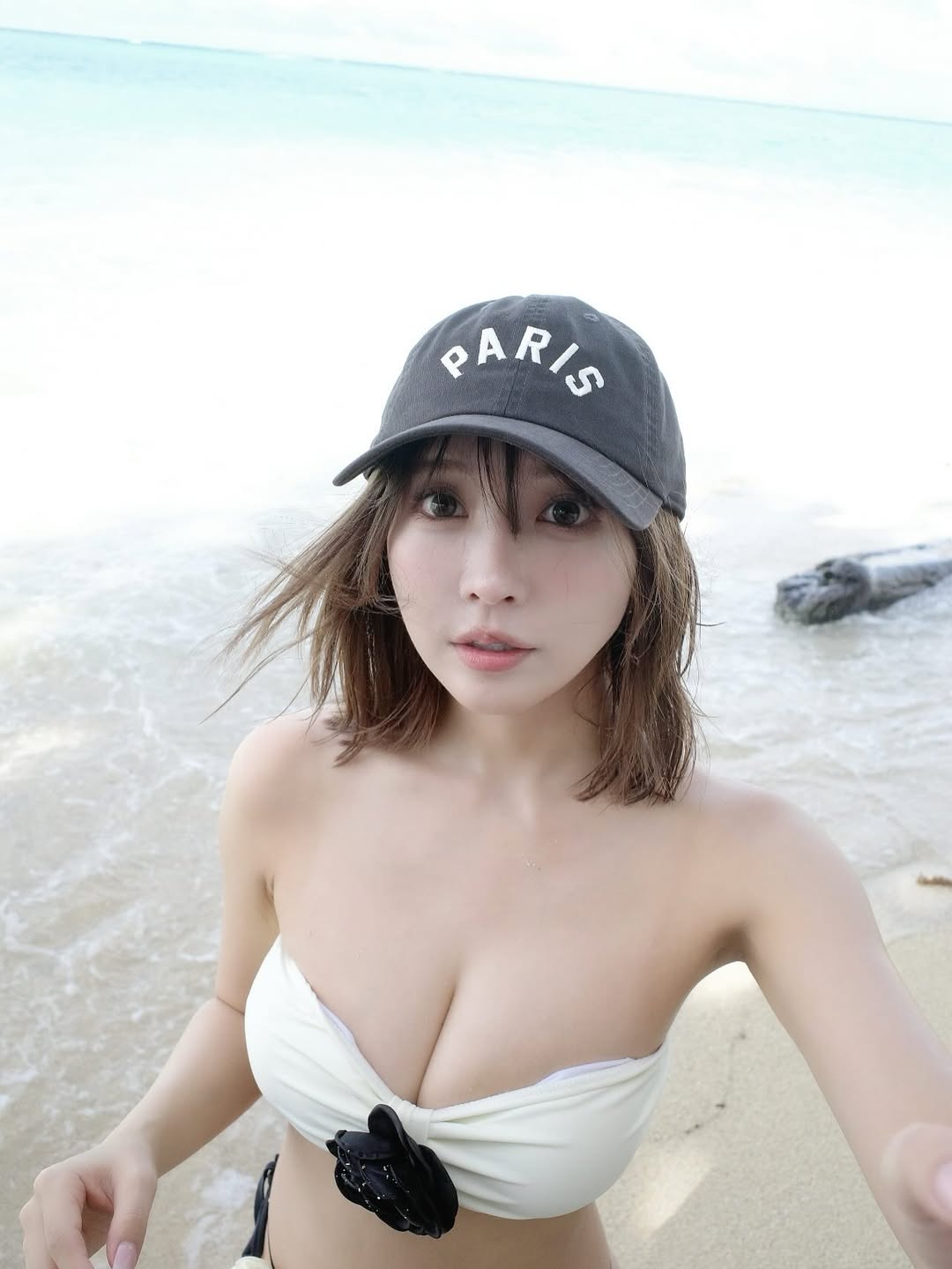 ยูอะ มิคามิ เที่ยว Lanikai Beach ต่อเนื่อง เกือบหลุดเต้า!